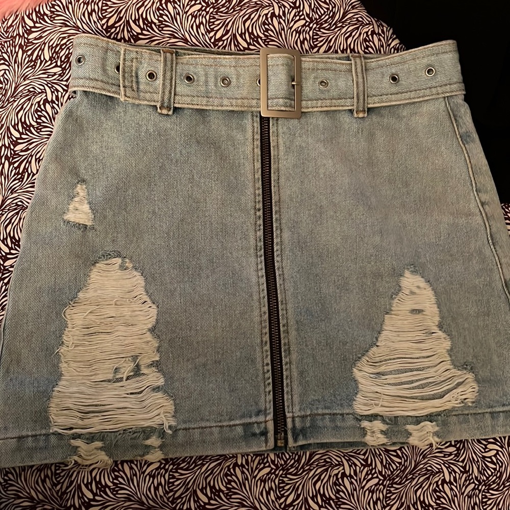 SOLD ✅ Super cute denim skirt
